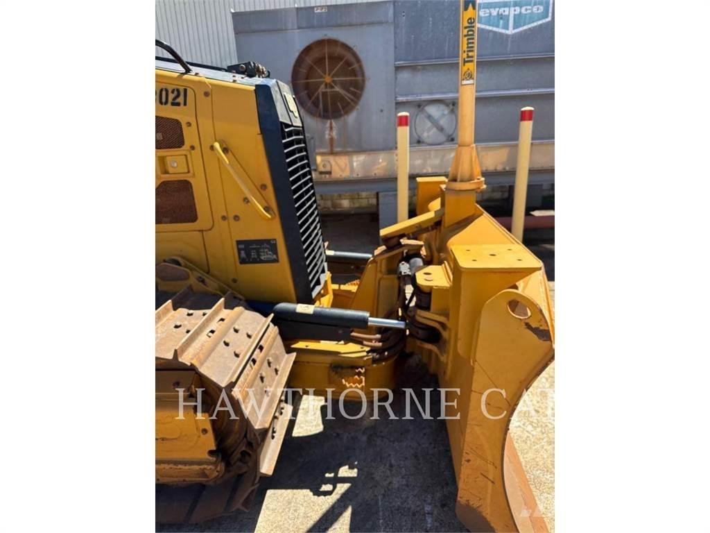 CAT D3 EW Верижни булдозери
