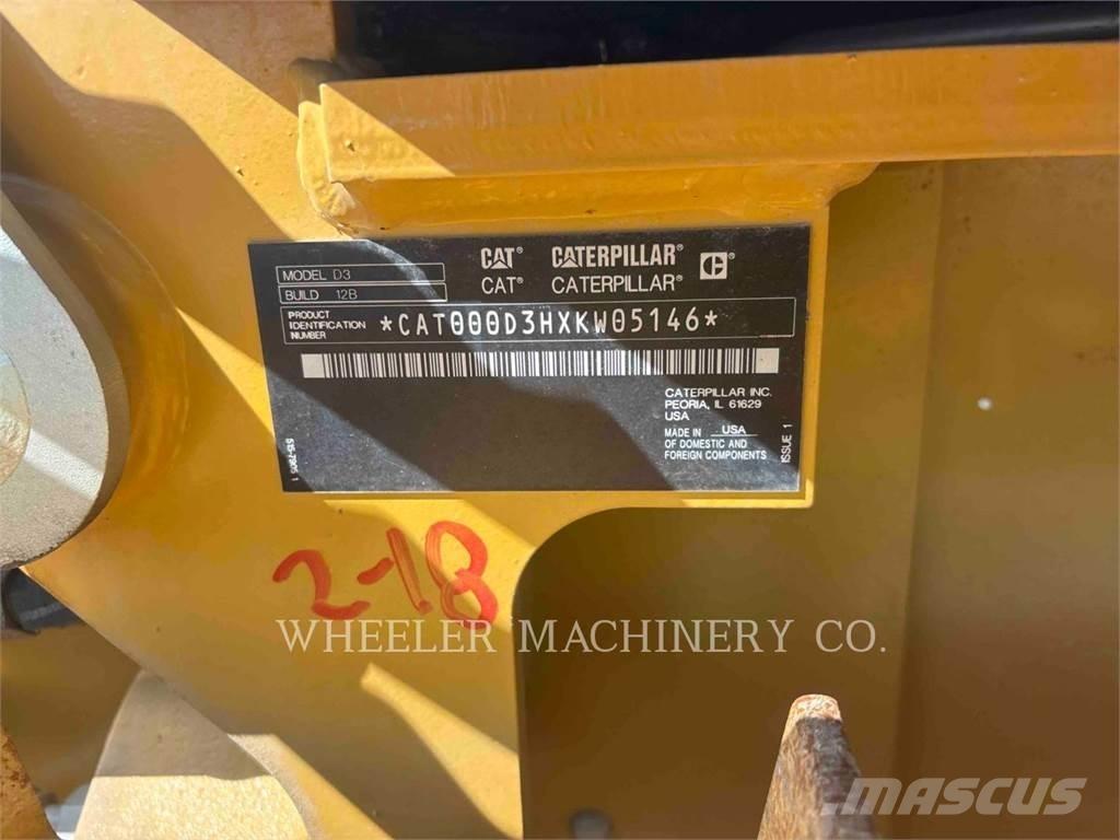 CAT D3 XL Верижни булдозери
