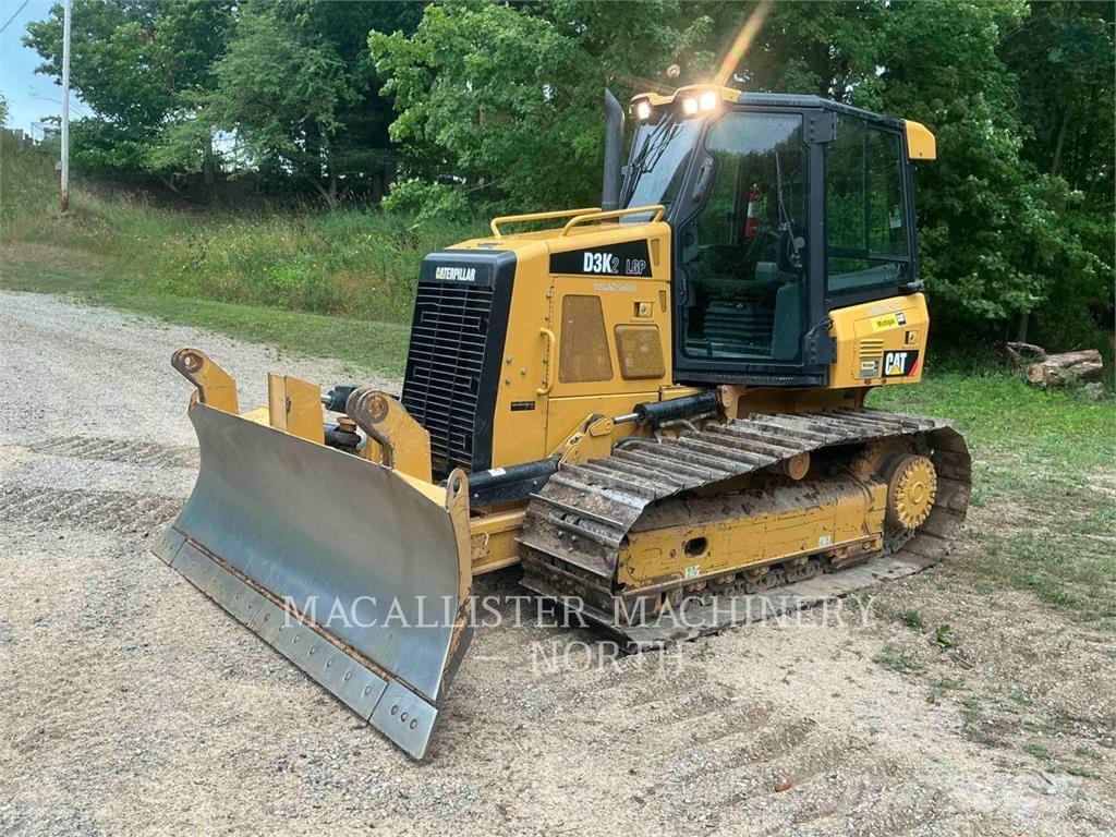 CAT D3K2L A Верижни булдозери
