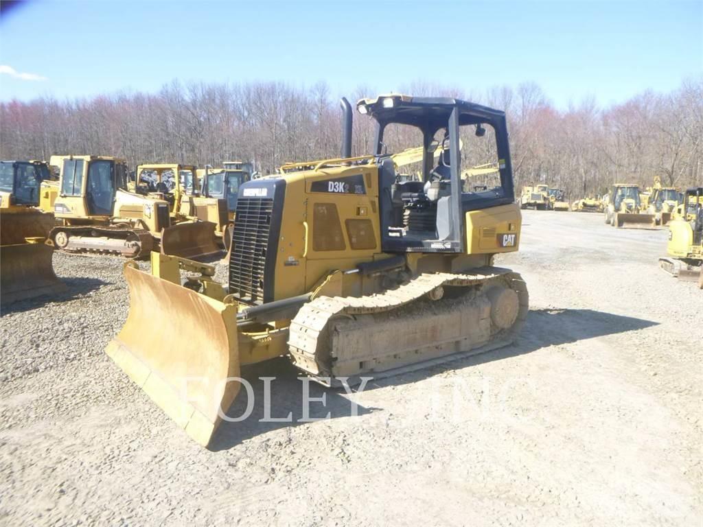 CAT D3K2XL Верижни булдозери
