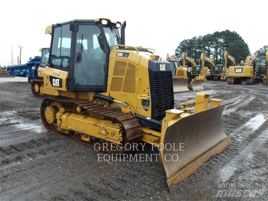 CAT D3K2XL Верижни булдозери
