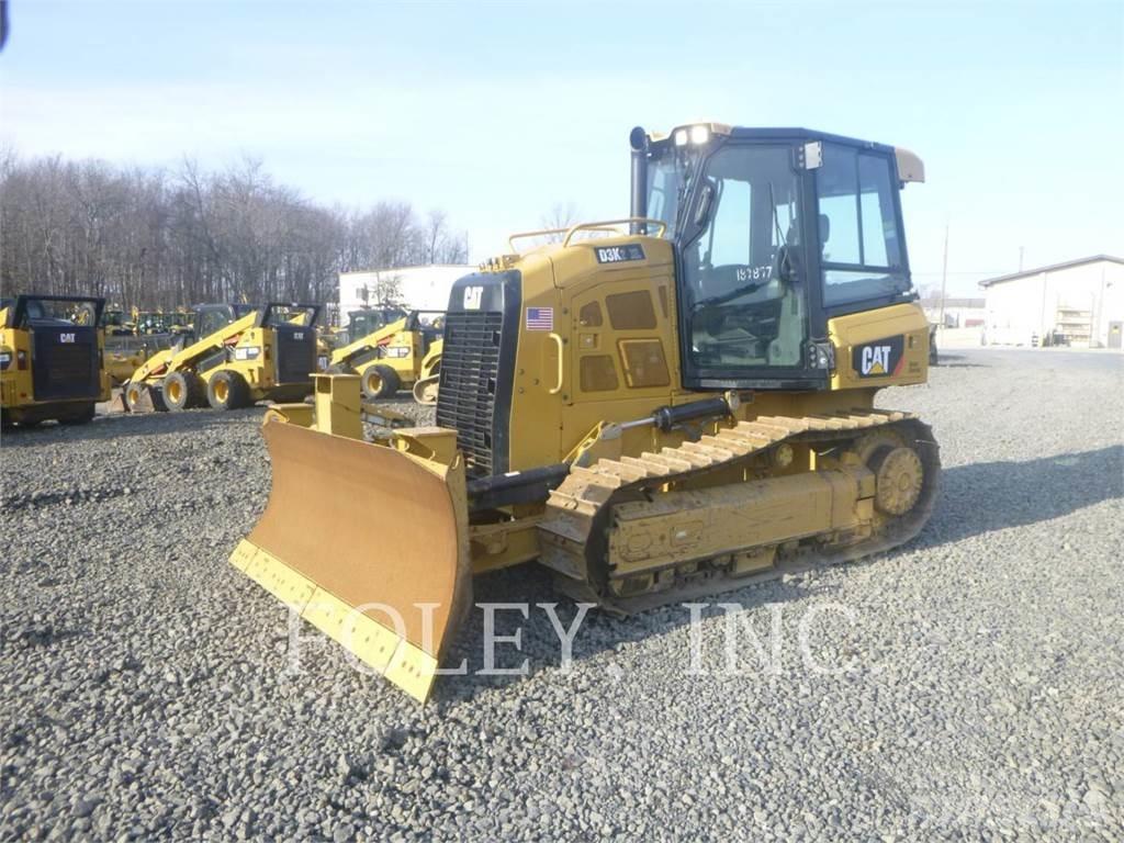 CAT D3K2XL Верижни булдозери
