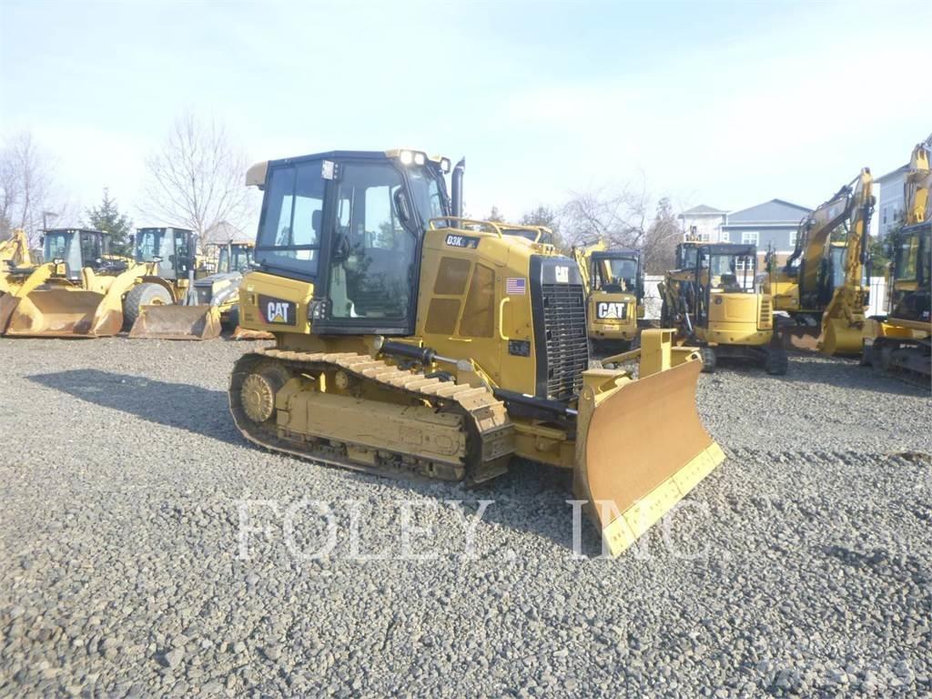 CAT D3K2XL Верижни булдозери
