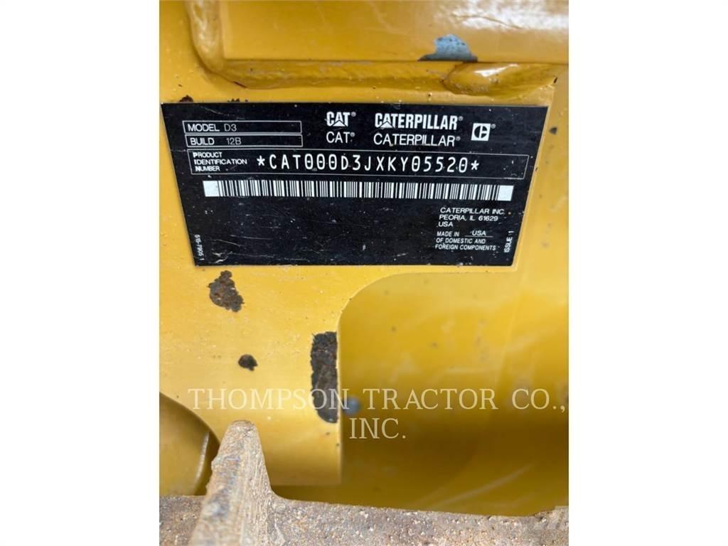CAT D3LGP Верижни булдозери
