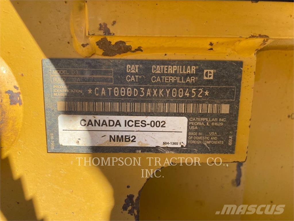 CAT D3LGP Верижни булдозери
