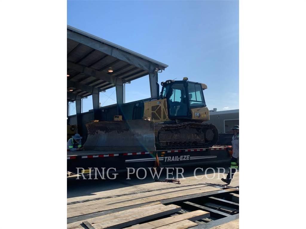 CAT D3LGPEW Верижни булдозери
