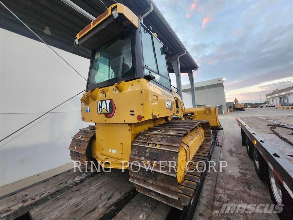 CAT D3LGPEW Верижни булдозери
