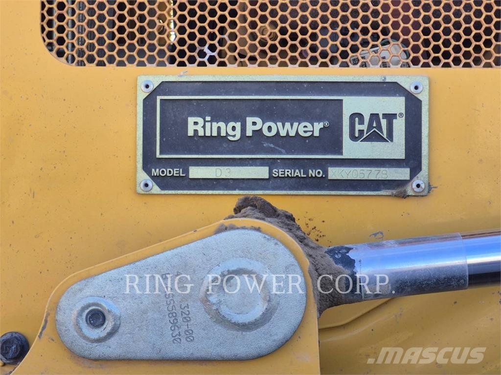 CAT D3LGPEW Верижни булдозери
