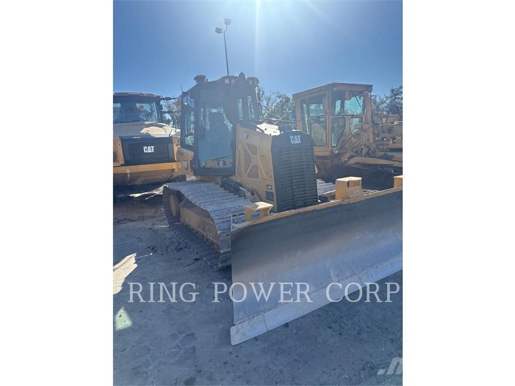 CAT D3LGPEW Верижни булдозери
