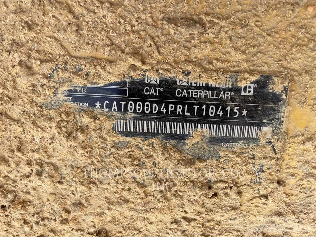 CAT D4 Верижни булдозери
