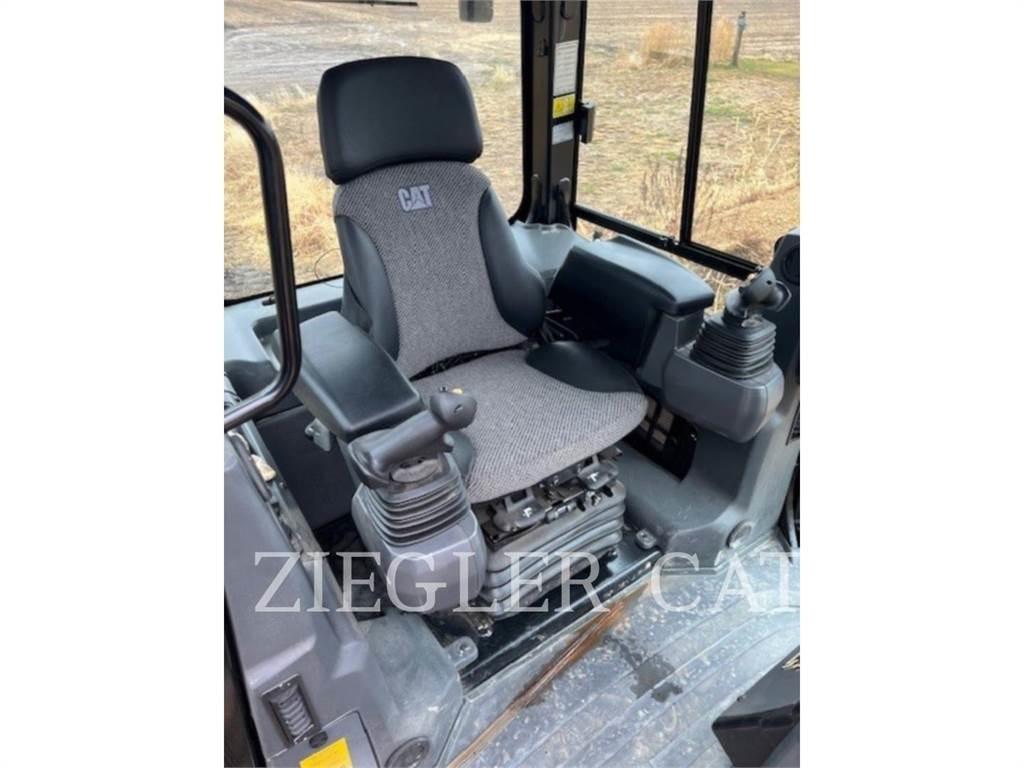 CAT D4 Верижни булдозери
