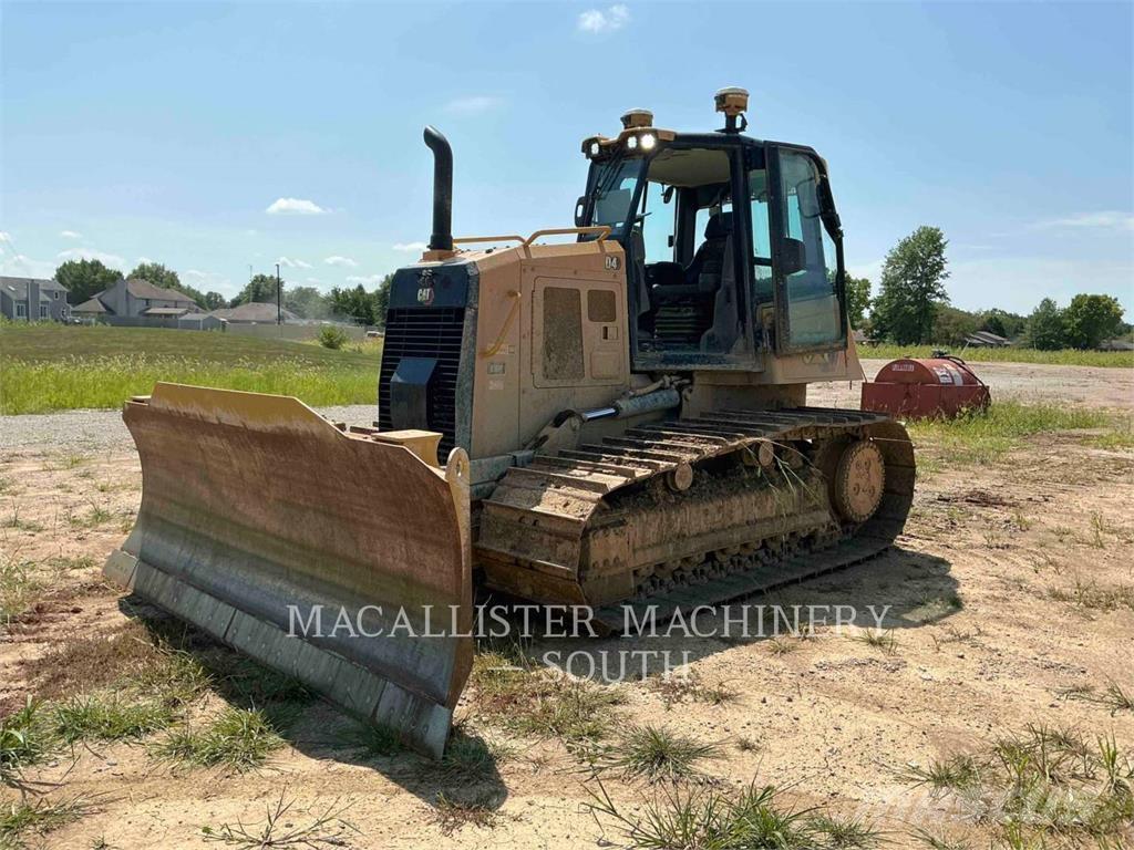 CAT D4 Верижни булдозери
