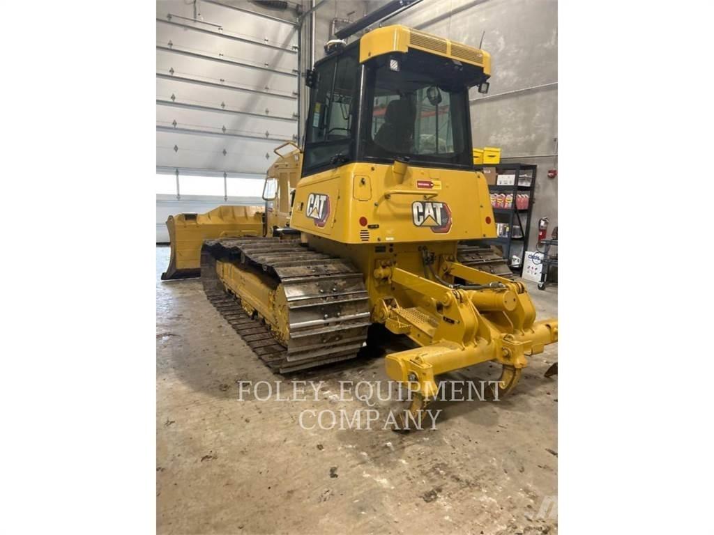 CAT D4-15LGVI Верижни булдозери
