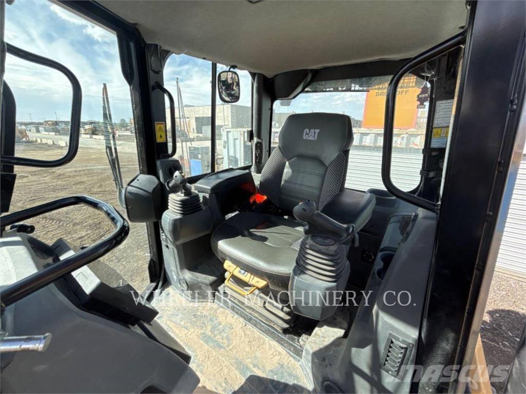 CAT D4 XL Верижни булдозери
