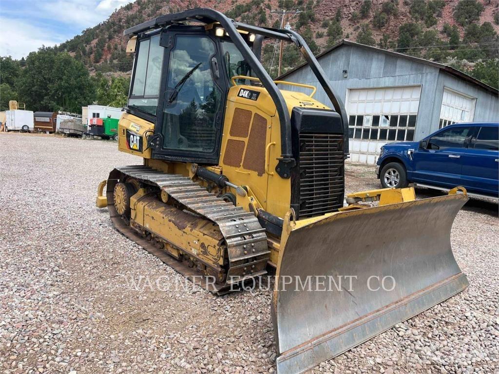 CAT D4K2 XL Верижни булдозери
