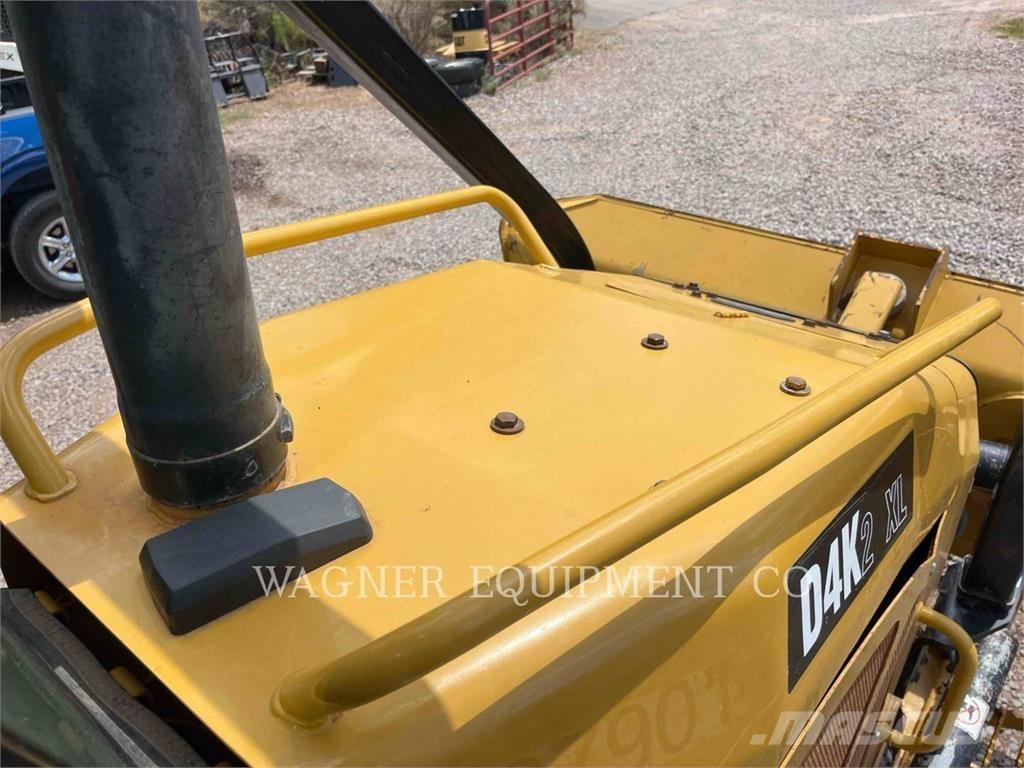 CAT D4K2 XL Верижни булдозери
