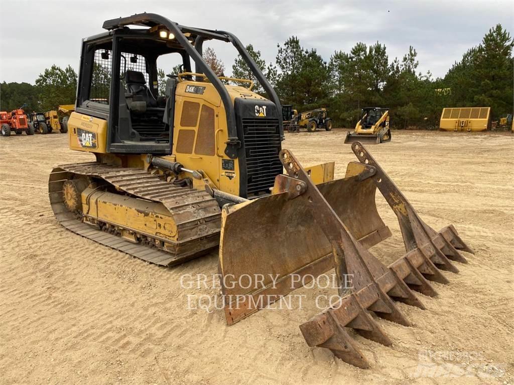 CAT D4K2LGP Верижни булдозери
