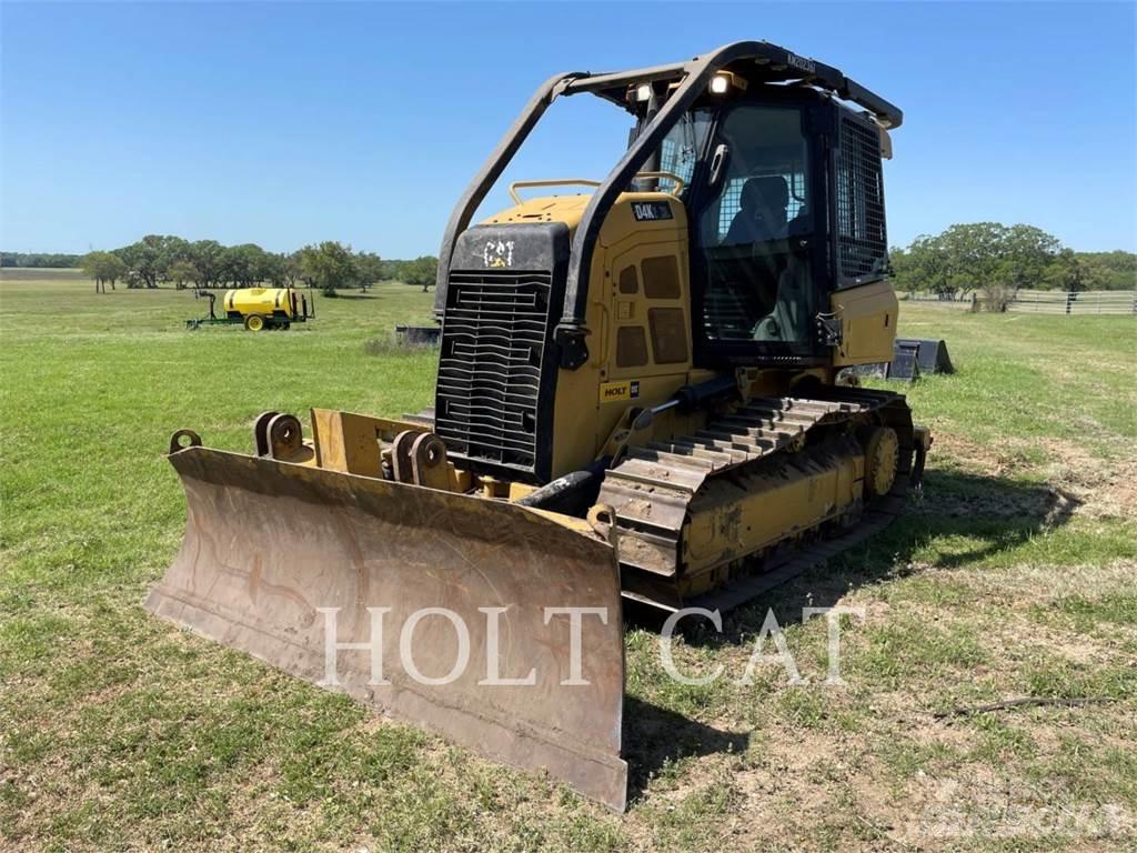 CAT D4K2XL Верижни булдозери
