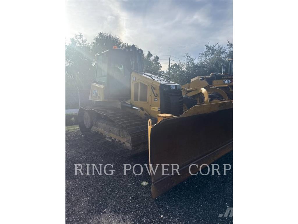 CAT D4VP Верижни булдозери
