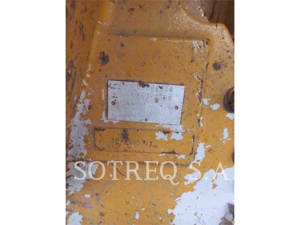 CAT D5 Верижни булдозери
