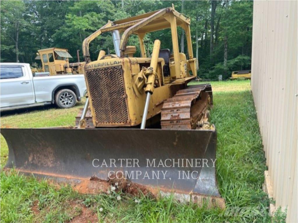 CAT D5 Верижни булдозери
