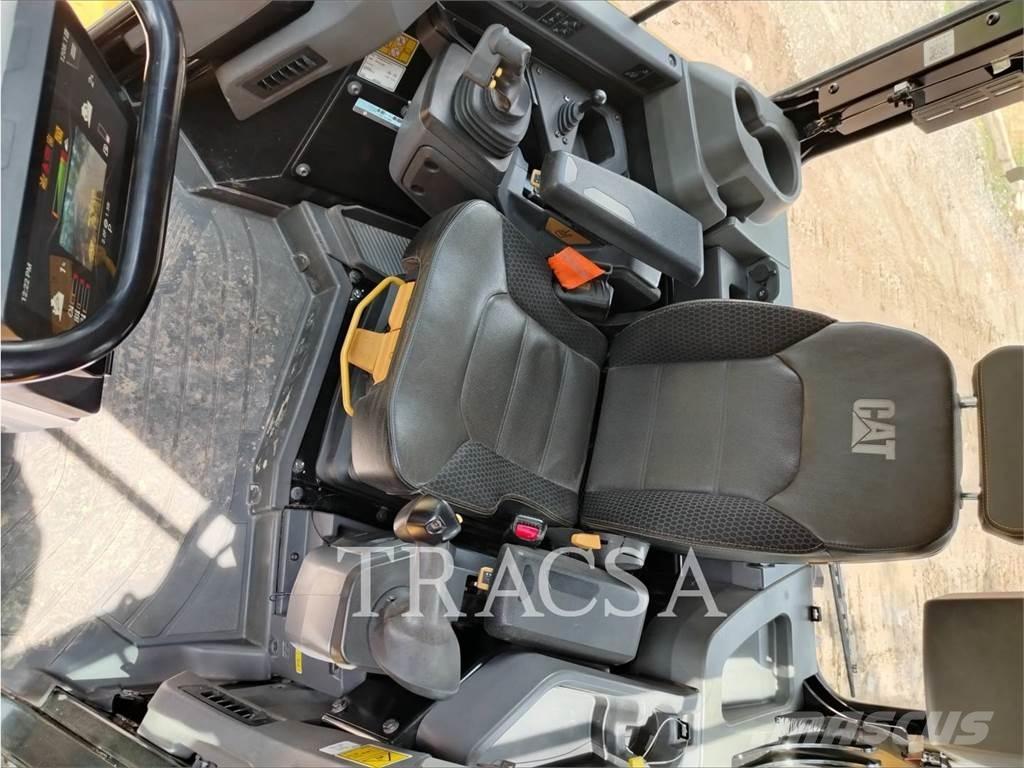 CAT D5 Верижни булдозери
