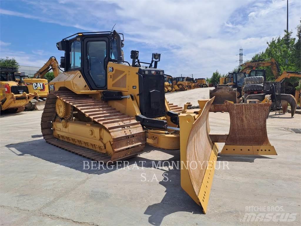 CAT D5 Верижни булдозери
