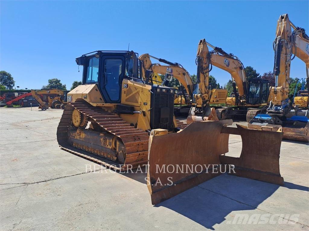 CAT D5 Верижни булдозери

