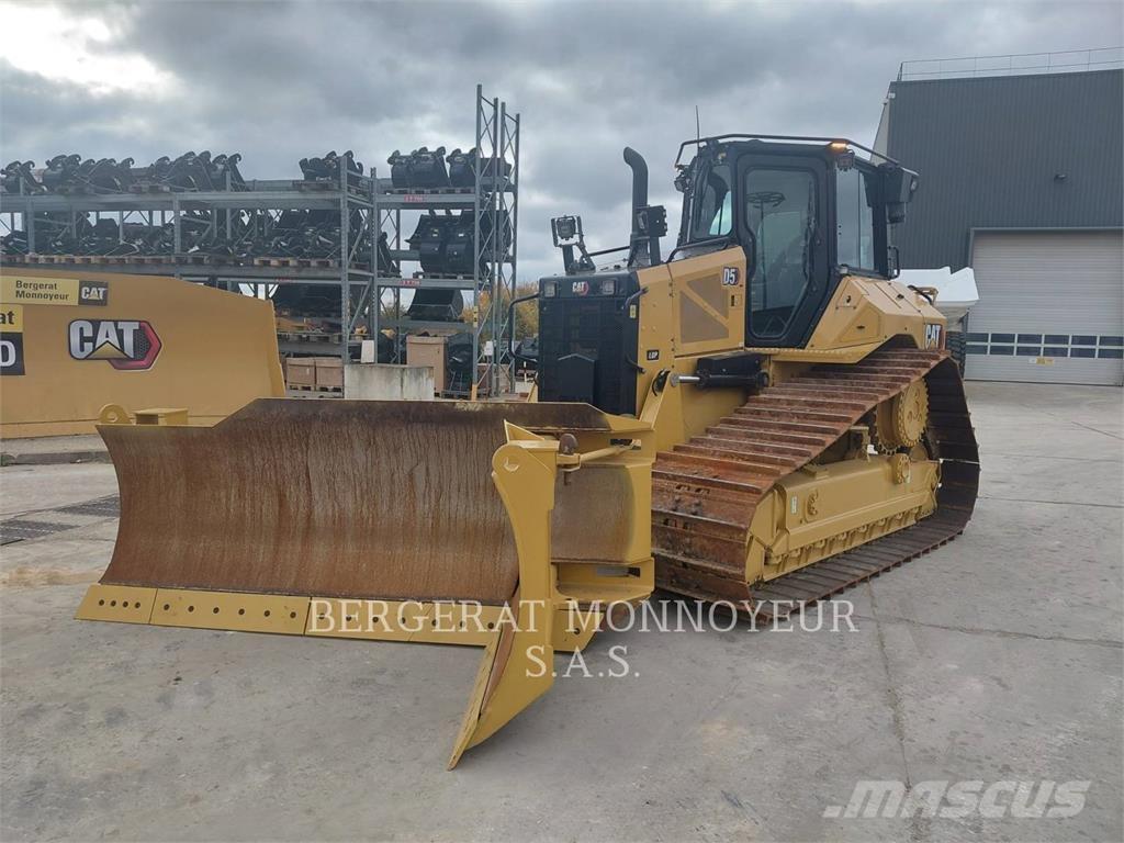 CAT D5 Верижни булдозери
