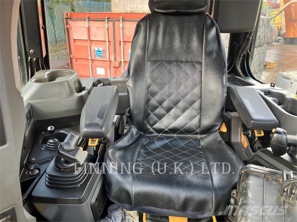 CAT D5-17 LGP Верижни булдозери
