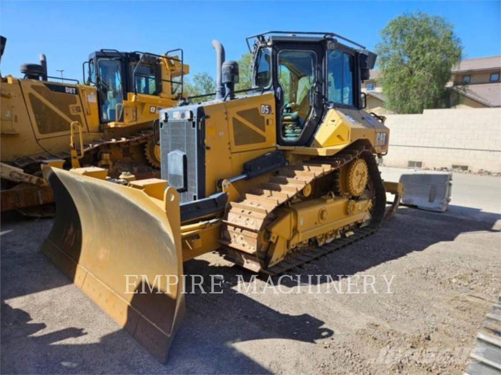 CAT D5-17VP Верижни булдозери
