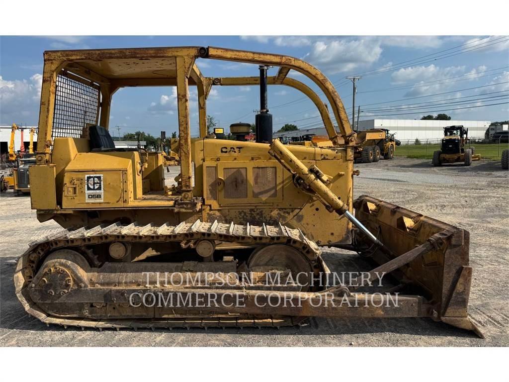 CAT D5B Верижни булдозери

