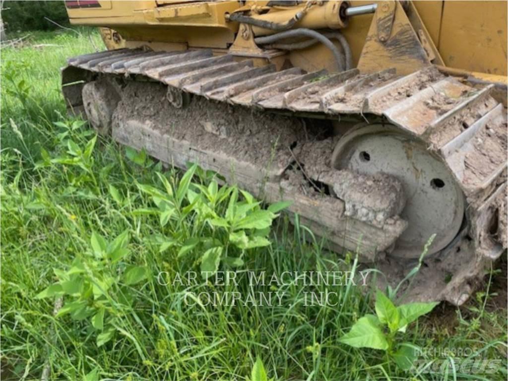 CAT D5GXL Верижни булдозери
