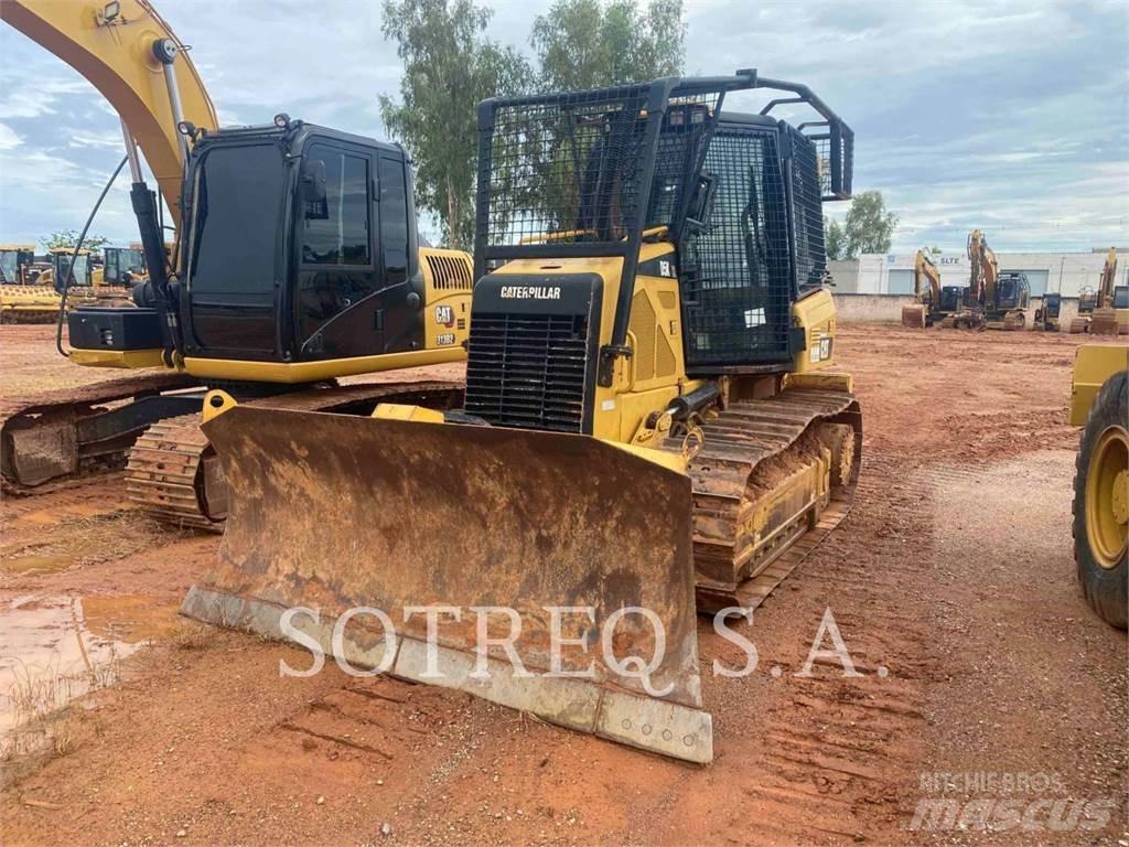 CAT D5K Верижни булдозери
