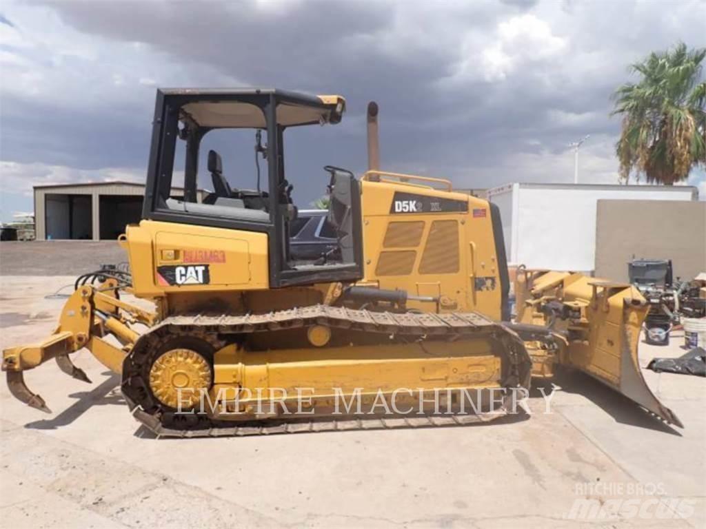 CAT D5K Верижни булдозери
