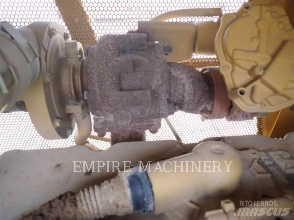 CAT D5K Верижни булдозери
