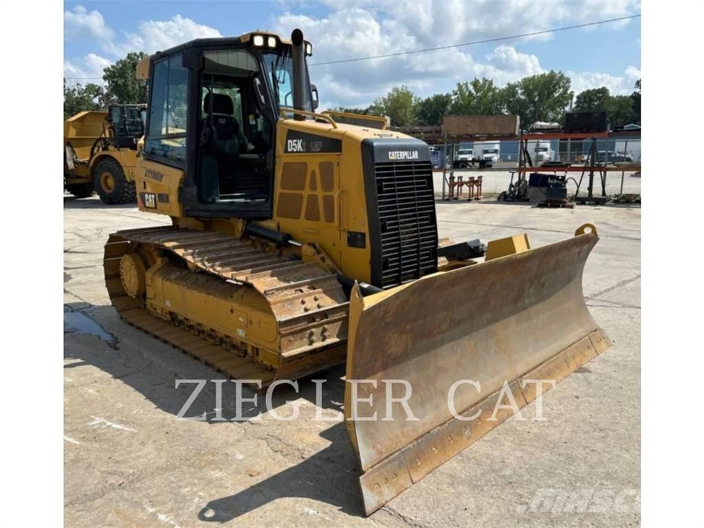 CAT D5K Верижни булдозери
