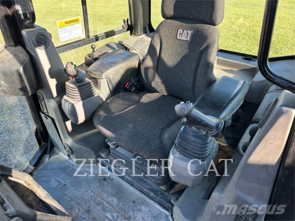 CAT D5K2 Верижни булдозери
