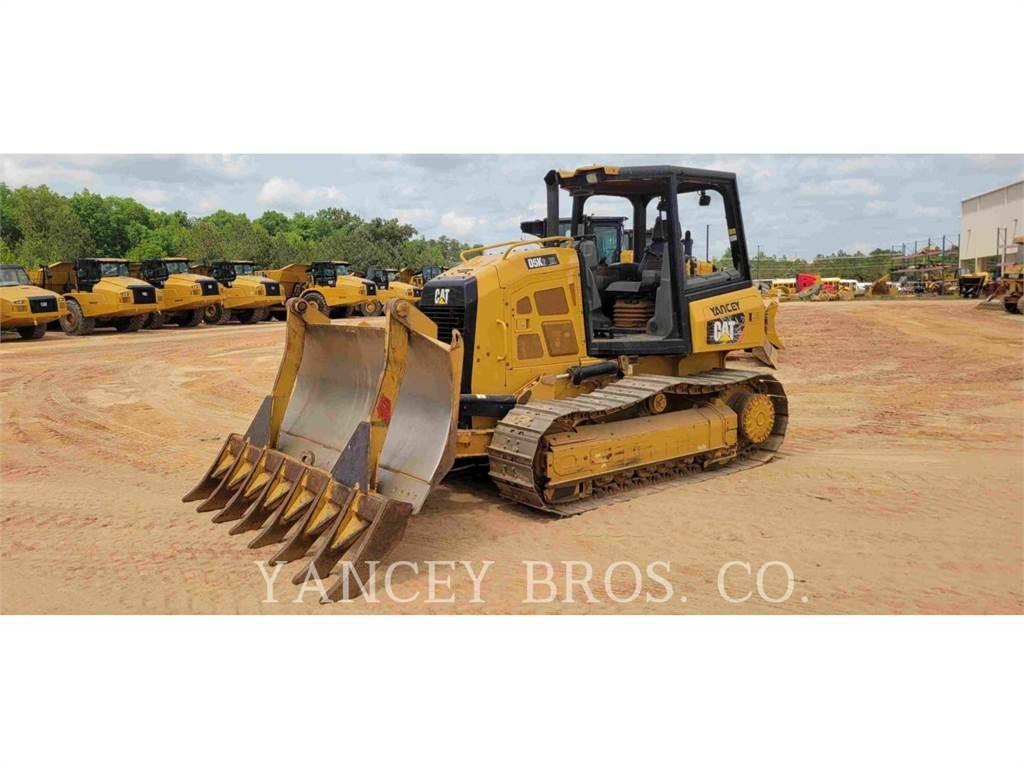 CAT D5K2 XL Верижни булдозери
