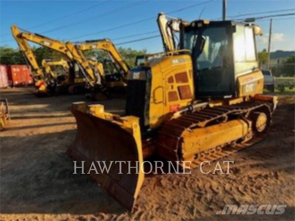 CAT D5K2 XL Верижни булдозери
