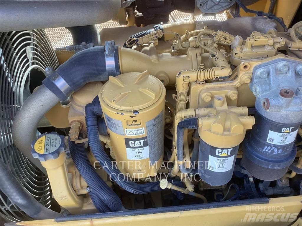 CAT D5K2LGP Верижни булдозери
