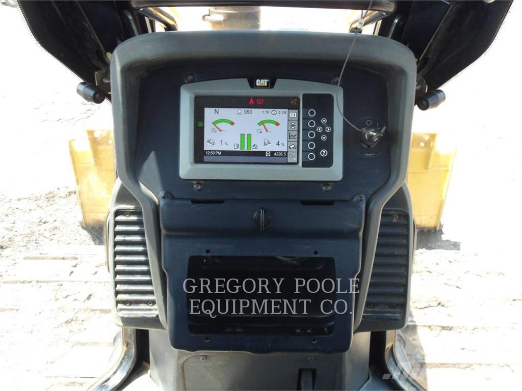 CAT D5K2LGP Верижни булдозери
