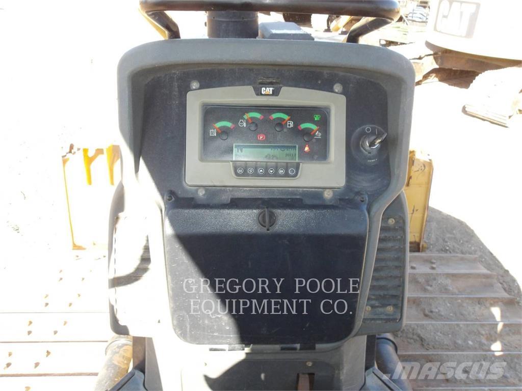 CAT D5K2LGP Верижни булдозери
