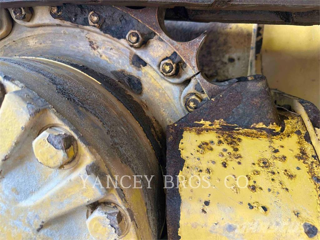 CAT D5K2LGP Верижни булдозери
