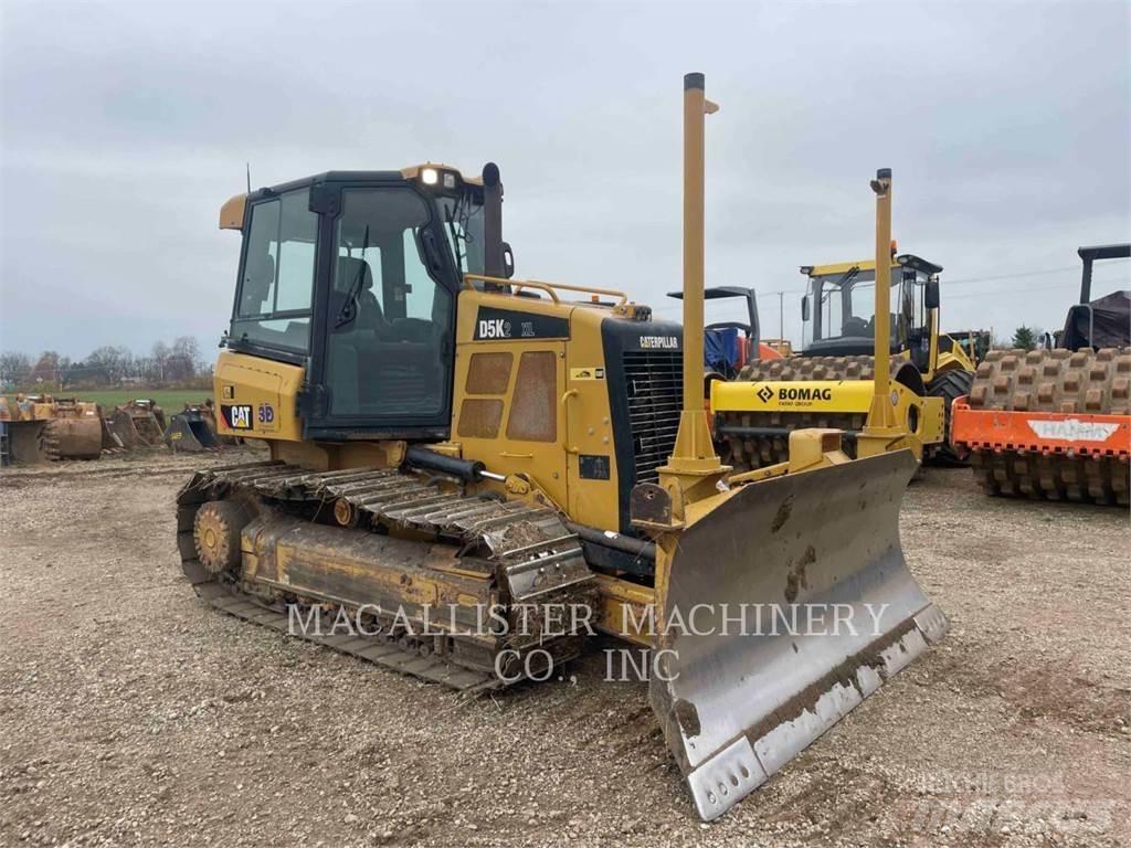 CAT D5K2XL Верижни булдозери
