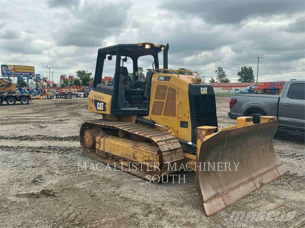 CAT D5K2XL Верижни булдозери
