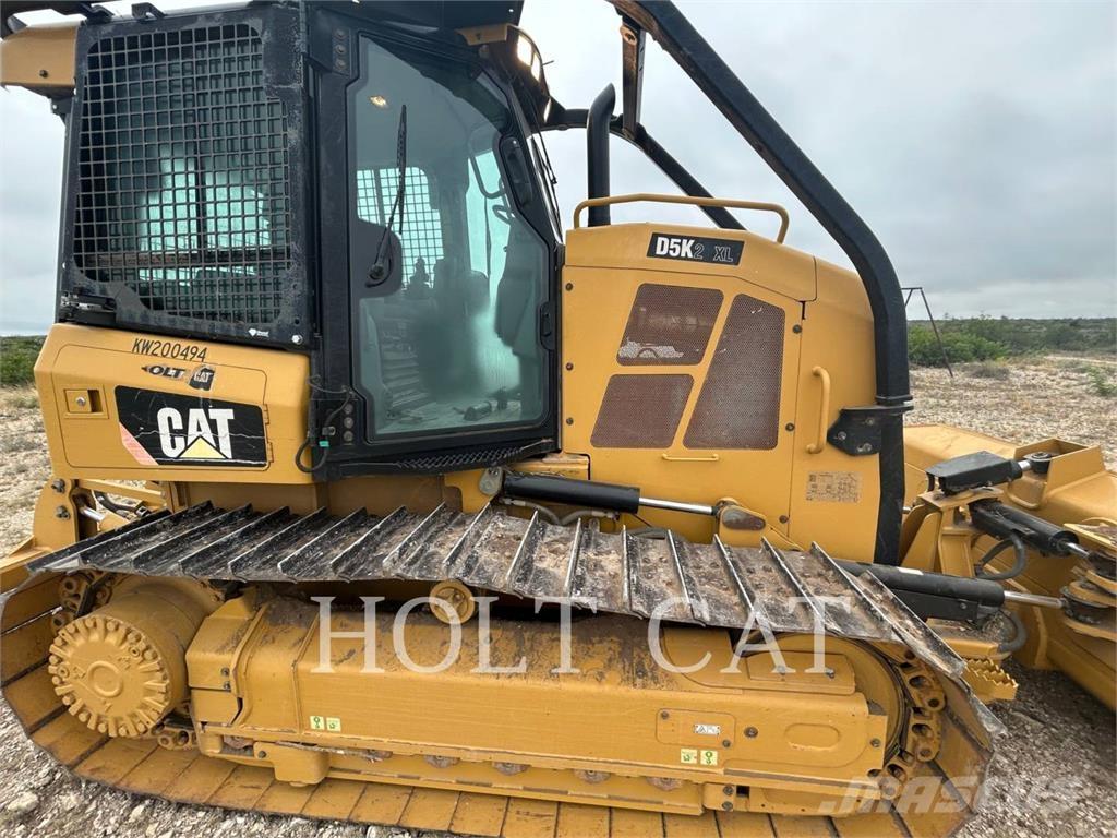 CAT D5K2XL Верижни булдозери
