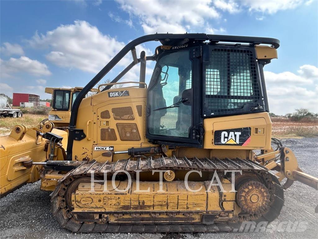CAT D5K2XL Верижни булдозери
