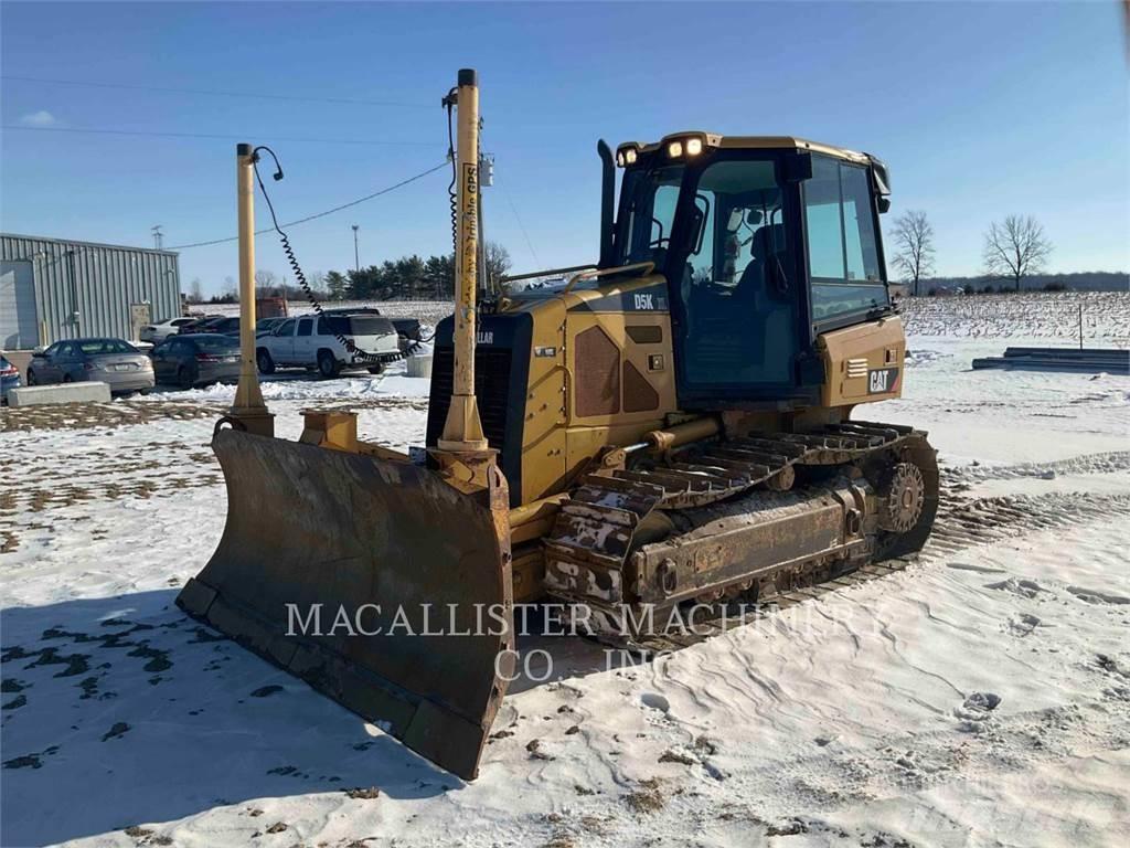 CAT D5KXL Верижни булдозери
