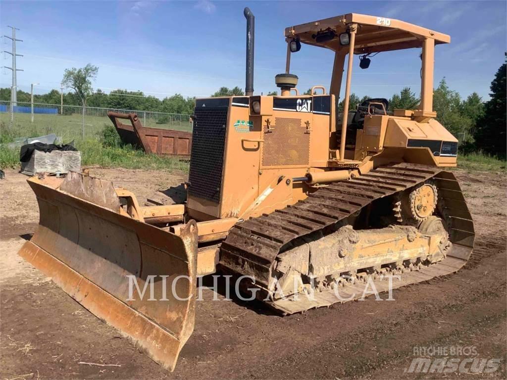 CAT D5ML Верижни булдозери
